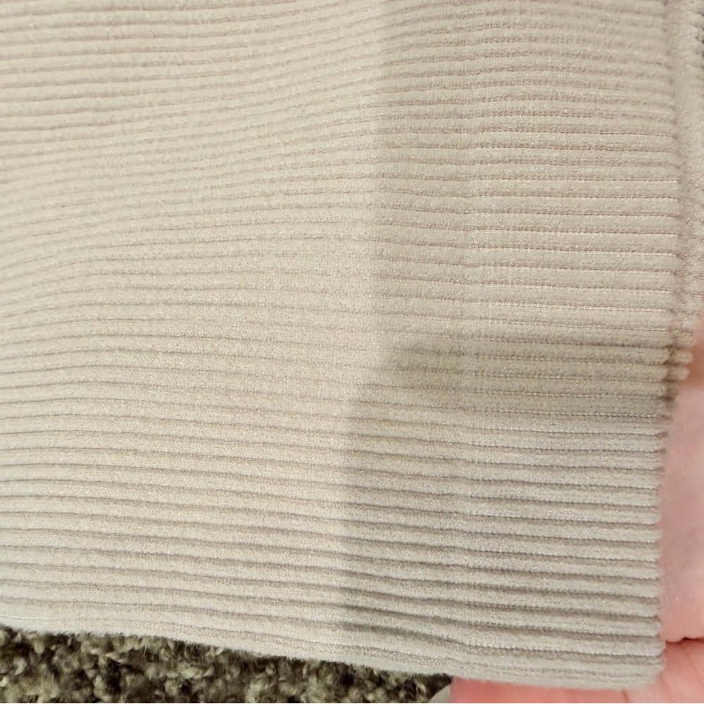 Tan Ribbed Cropped Tank Top - Picture 2 of 4